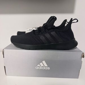 Womans Adidas Cloud Foam runners